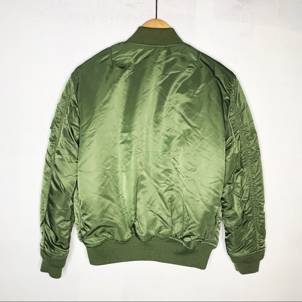 ALPHA INDUSTRIES MA-1 Classic Bomber Flight Jacket - Picture 6 of 16